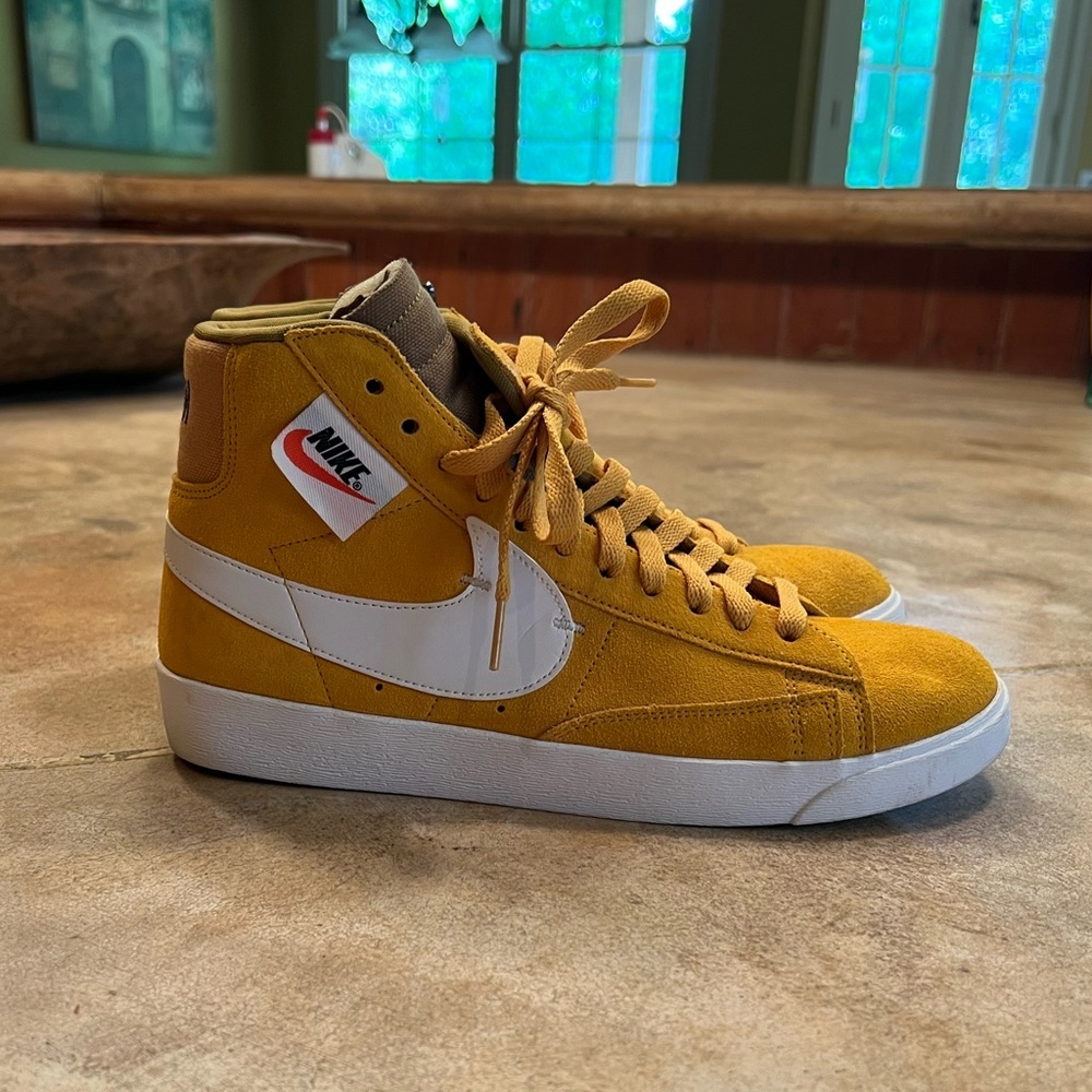 NIKE BLAZER MID REBEL YELLOW OCHRE SNEAKERS